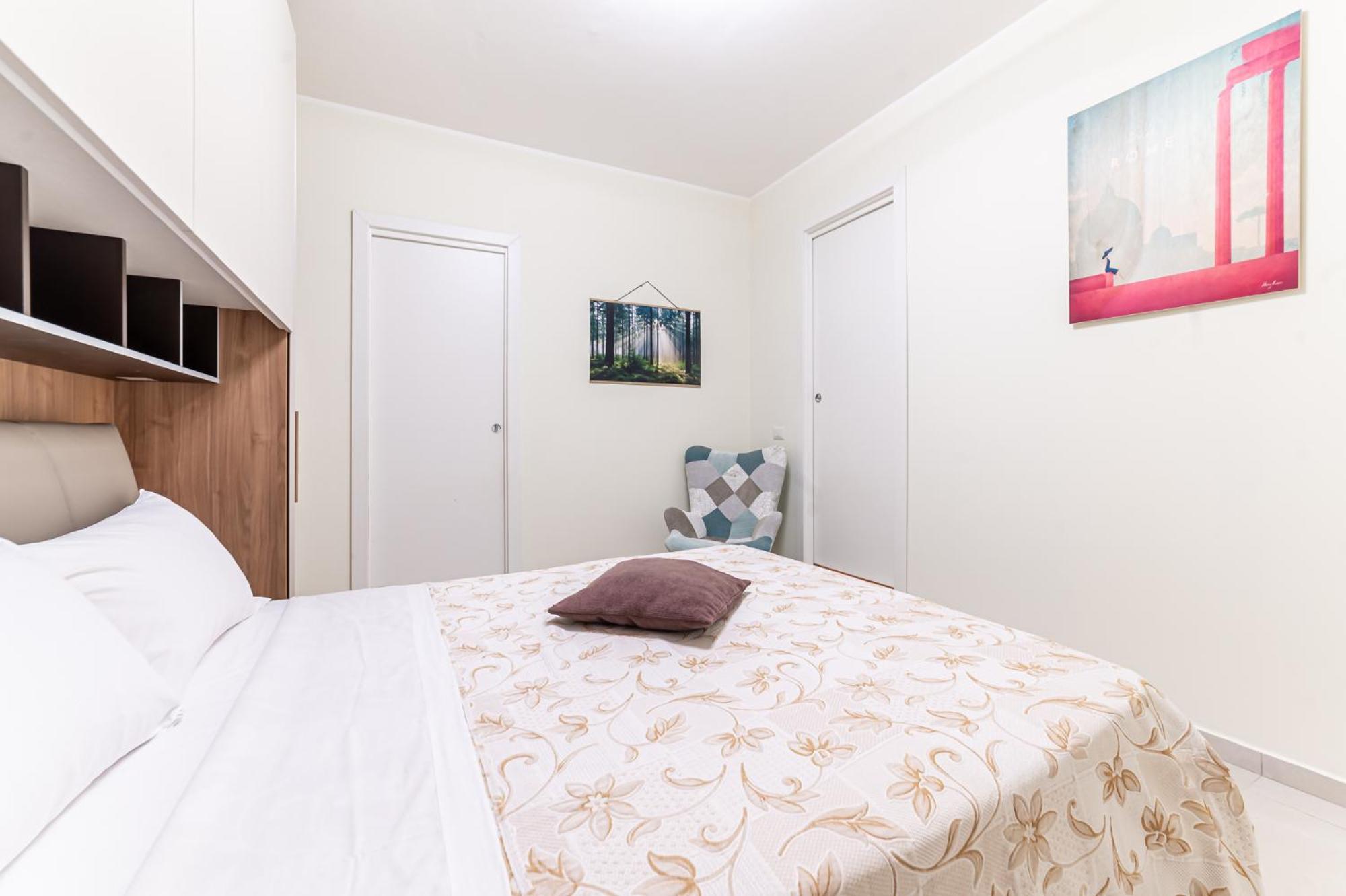 Apartment Luca Flat - Tiburtina Train Station & Wi-fi *